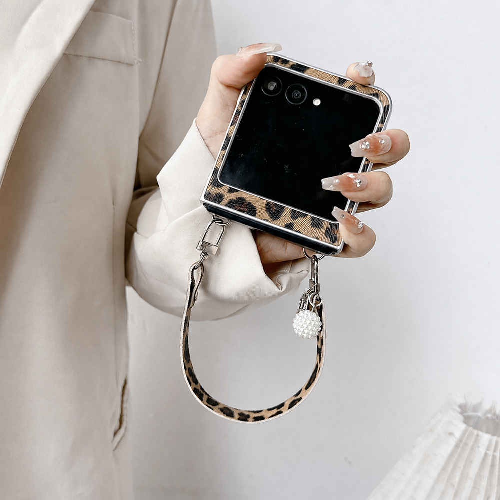 ヒョウ柄折りたたみフリップ電話ケース Motorola Ra - Travel Accessories Luxury のレビューと価格