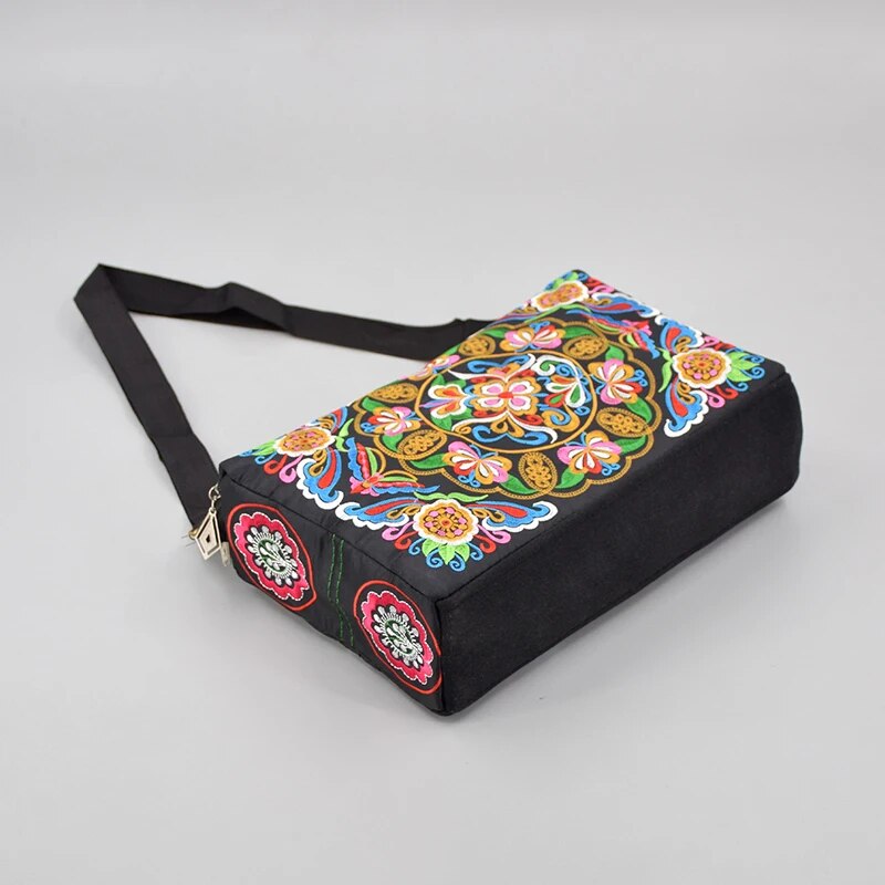女性の刺繍花ナイロンクロスボディバッグレディース高級大容量ト - Travel Accessories Luxury のレビューと価格