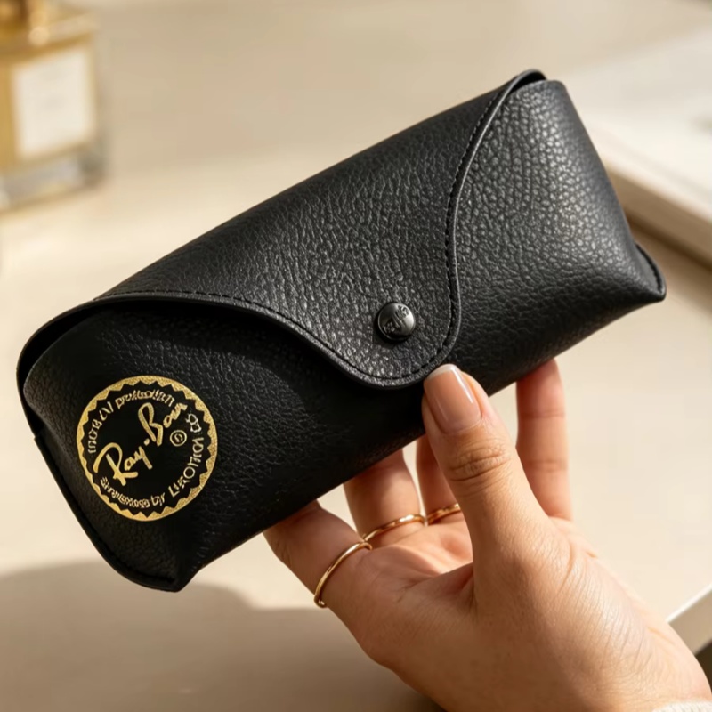 レイバン レザーサングラスケース ポータブルスナップポーチ  - Travel Accessories Pouch For Men のレビューと価格