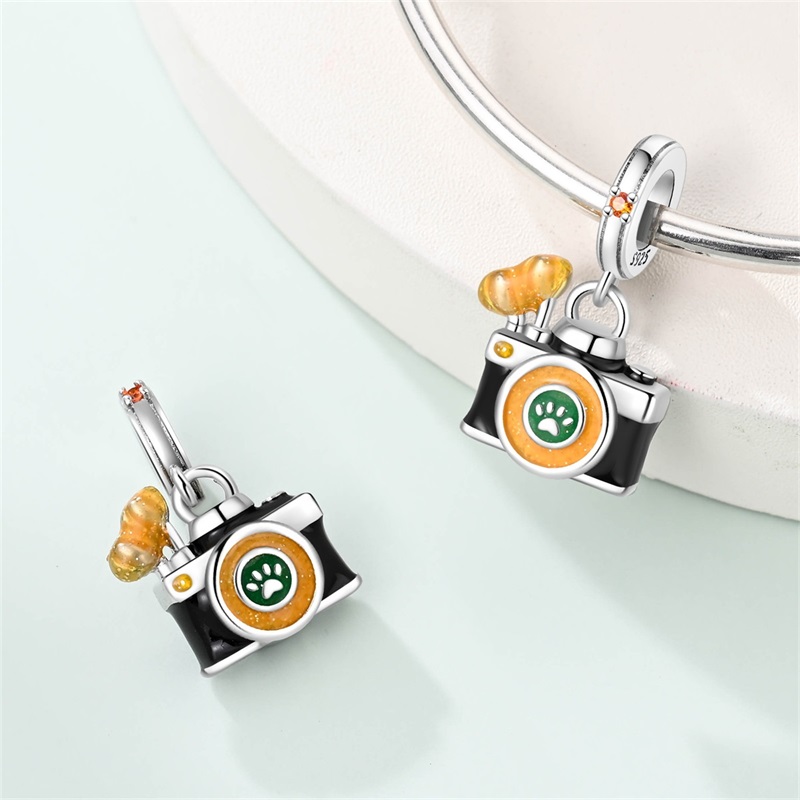 925スターリングシルバー製ヴィンテージカメラチャーム、CZ - Travel Accessories On Plane のレビューと価格